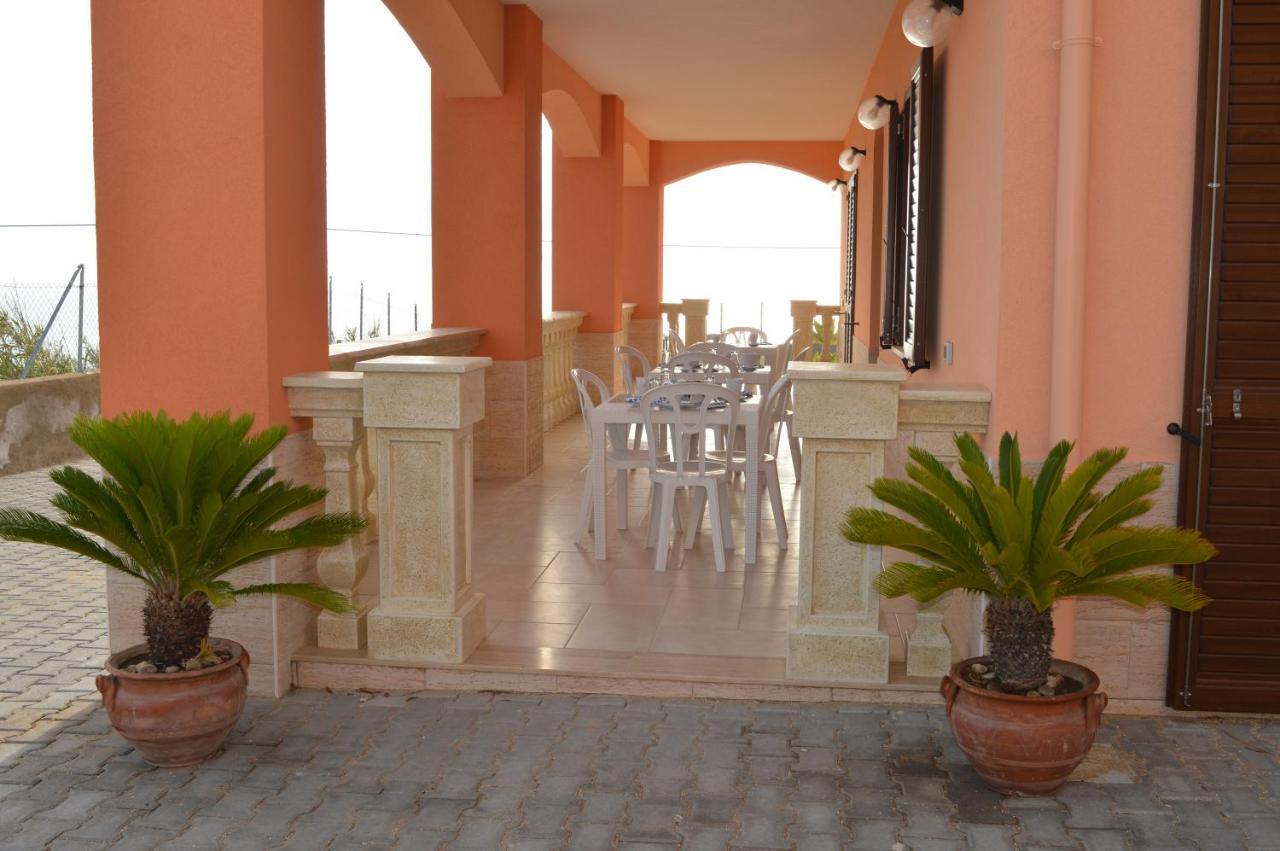 Carrubella Santa Zita Bed & Breakfast ลิกาตา ภายนอก รูปภาพ