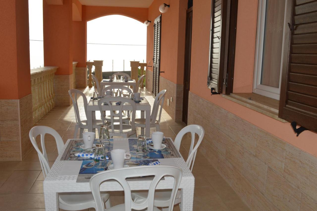 Carrubella Santa Zita Bed & Breakfast ลิกาตา ภายนอก รูปภาพ