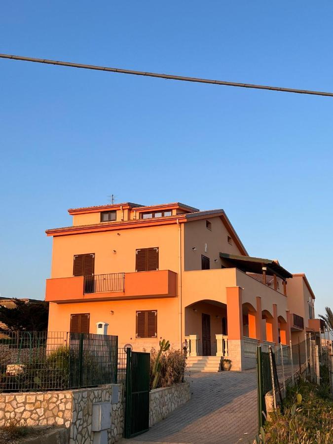 Carrubella Santa Zita Bed & Breakfast ลิกาตา ภายนอก รูปภาพ